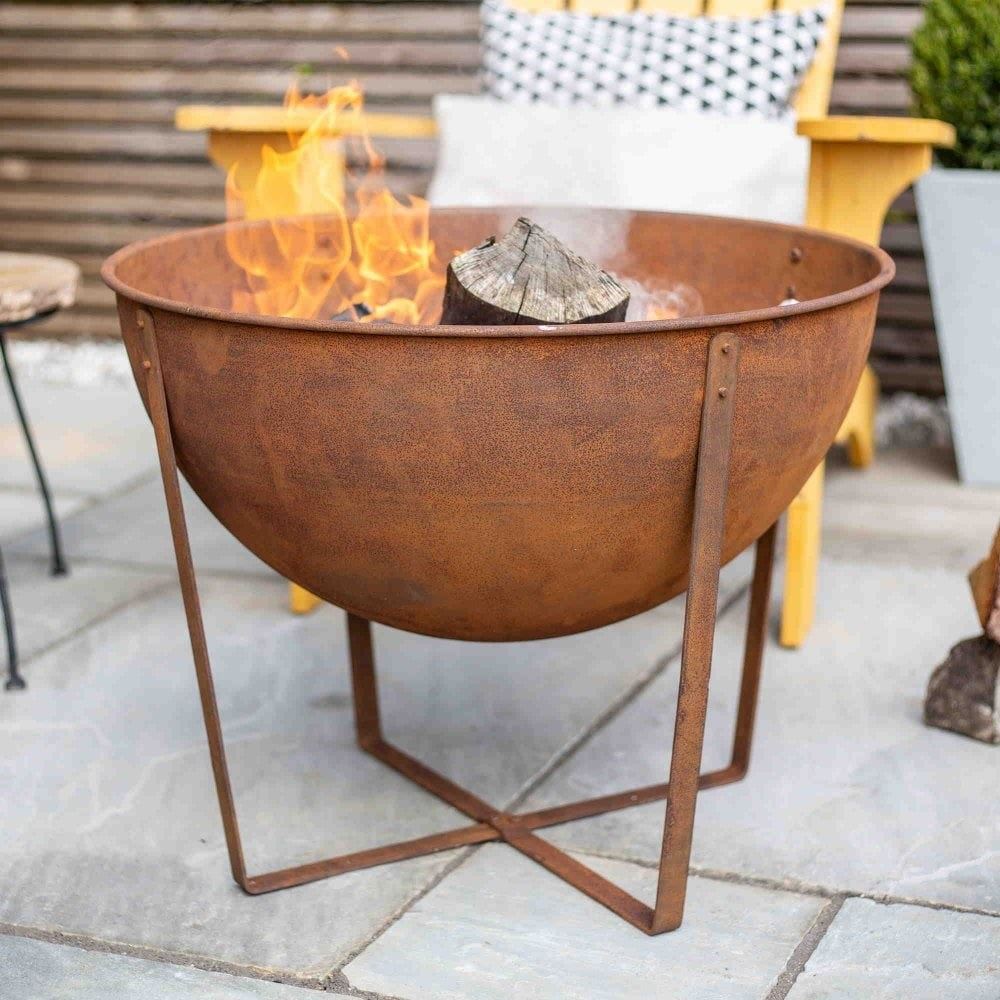 shabby-chic-rusty-firepit-with-bbq-grill_13365