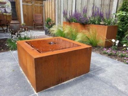 Corten Square水桌