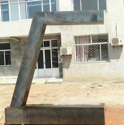 Corten Steel Waterfall With Grate