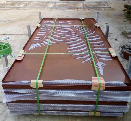 栅栏与自然生锈的过程