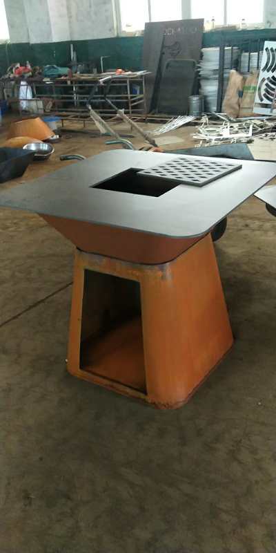 Metal Fire Pit With Barbecue Grill