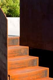 金属花园台阶在Corten