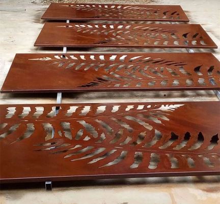 CNC面板围栏，生锈的表面